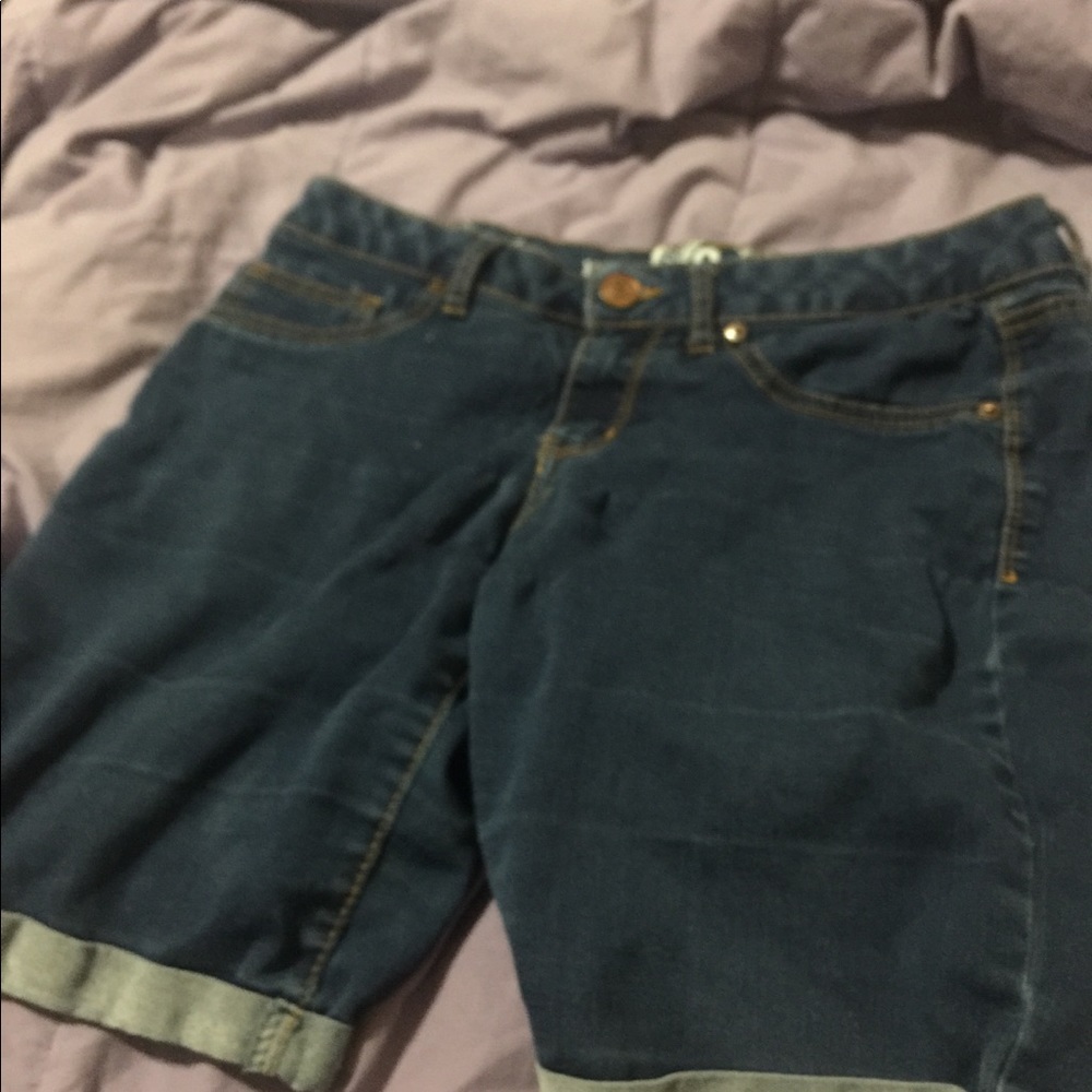 Cute thigh length shorts
